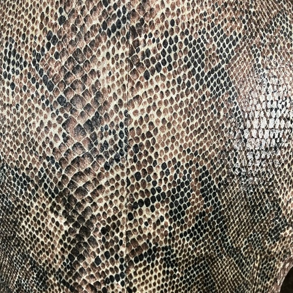 Betty Barclay Faux Snakeskin Blazer - Picture 4 of 8